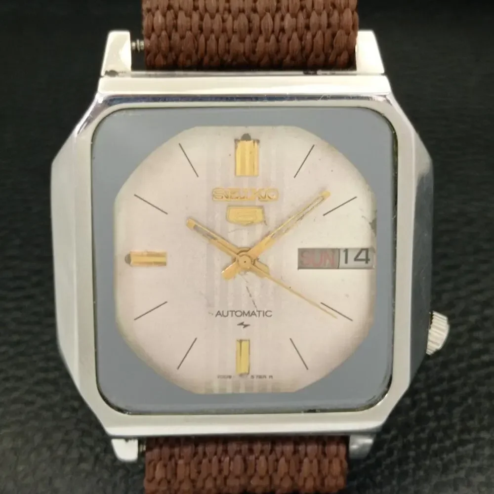 Vintage 1978 Seiko Square Automatic Mens Silver Watch W/daydate & Gold accents